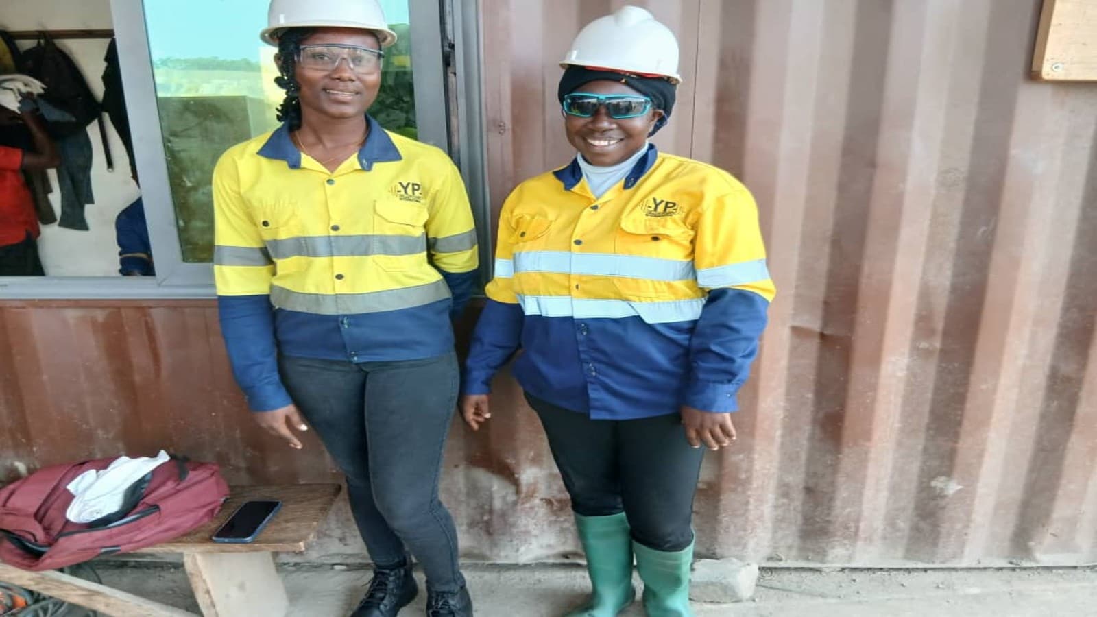 All smiles at Bibiani site